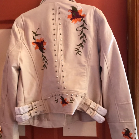 Artificial Leather Embroidered Moro Jacket - Picture 5 of 12